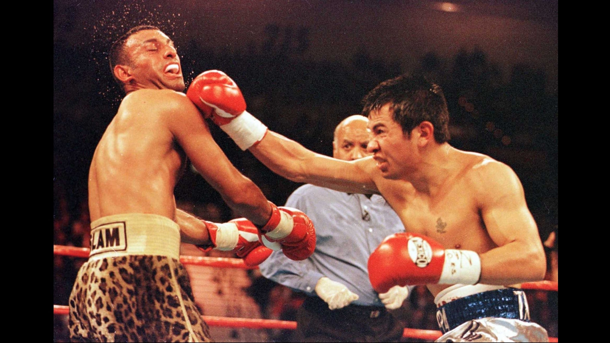 Naseem Hamed vs. Marco Antonio Barrera (2001)