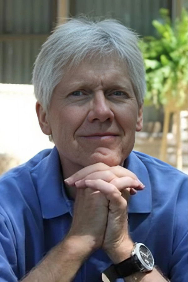 et billede af Donald James Parker