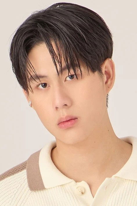 et billede af Thanawin Pholcharoenrat