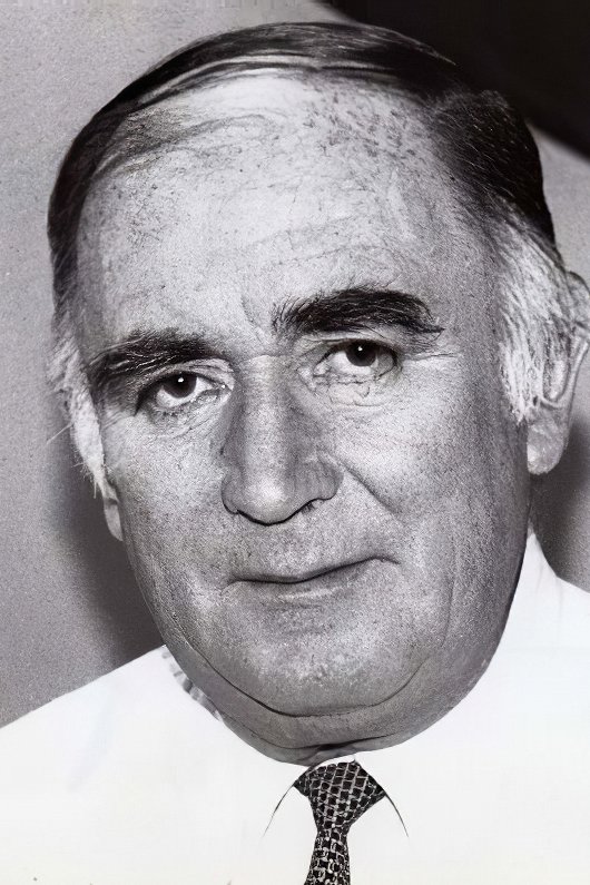 et billede af Tennyson Ferrada