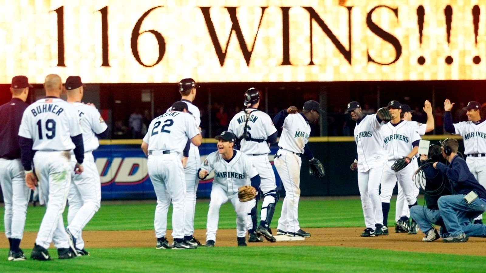 Sweet 116: The 2001 Seattle Mariners History Making Season (2001)
