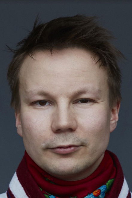 et billede af Niillas Holmberg