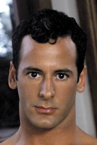 et billede af Anthony Moore