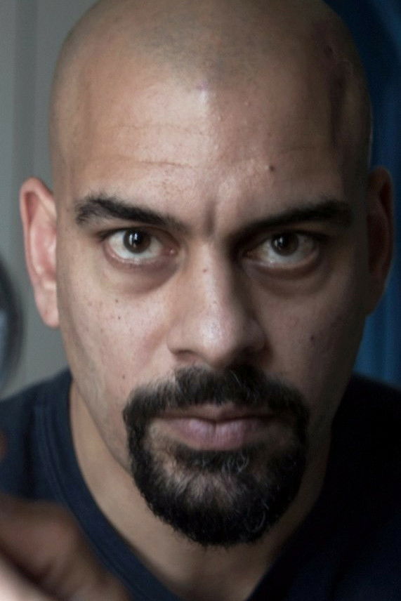 et billede af Riaz Solker