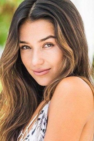 et billede af Alexandria Rousset