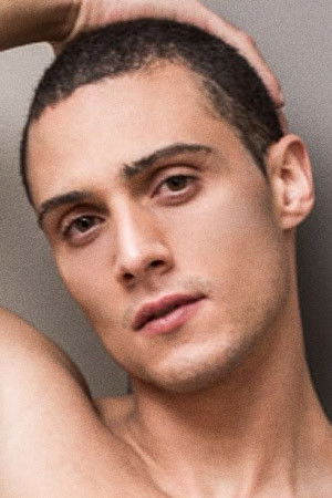 et billede af Javi Velaro