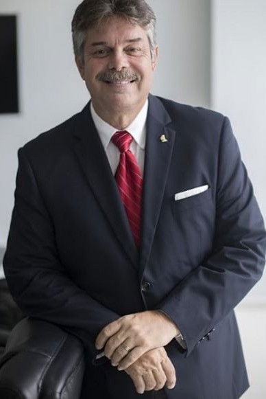 et billede af Roberto Vigoreaux