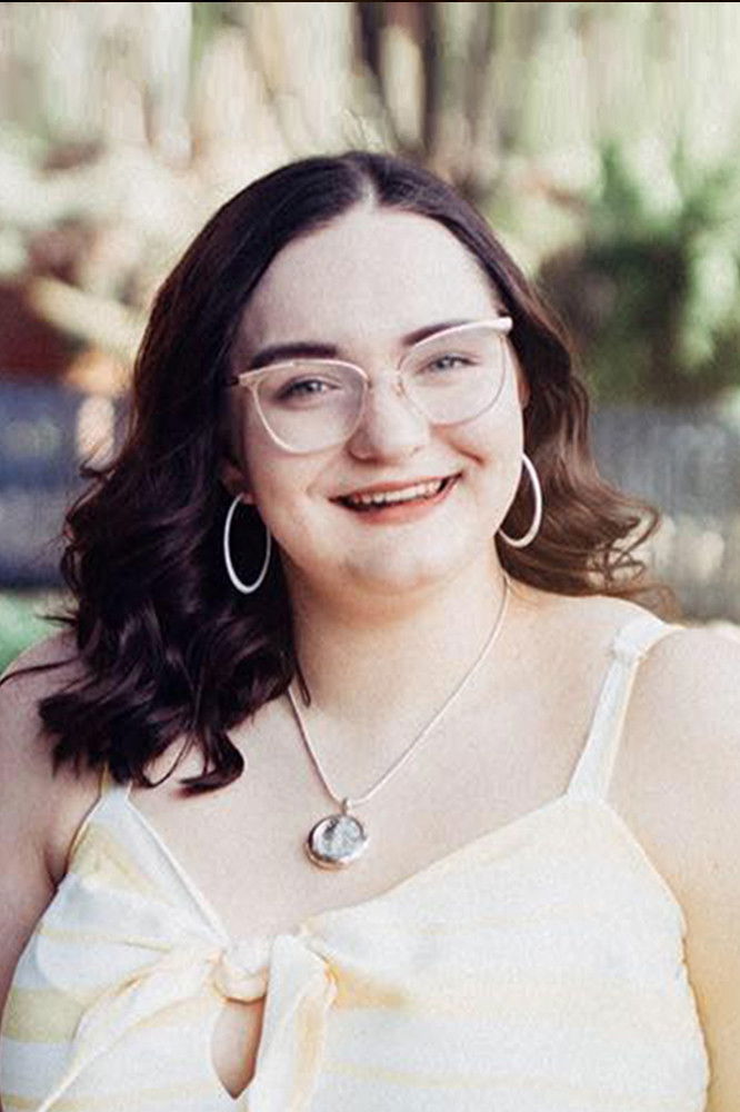 et billede af Sara D. Peel