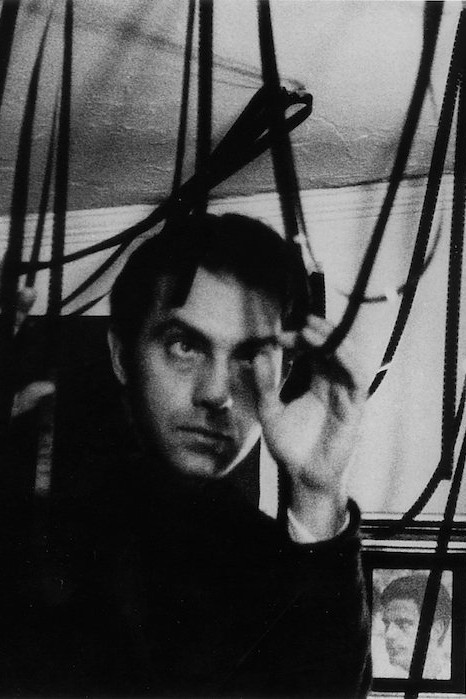 et billede af Gregory J. Markopoulos