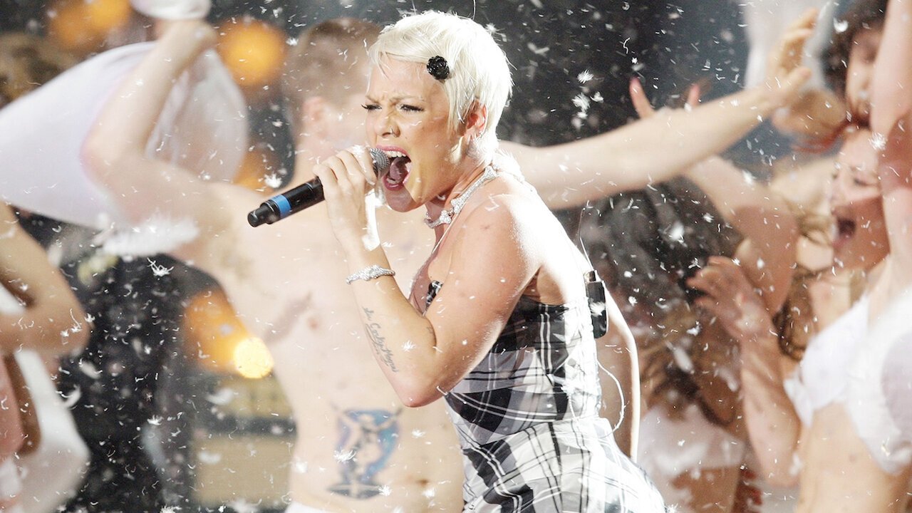 P!NK: Staying True