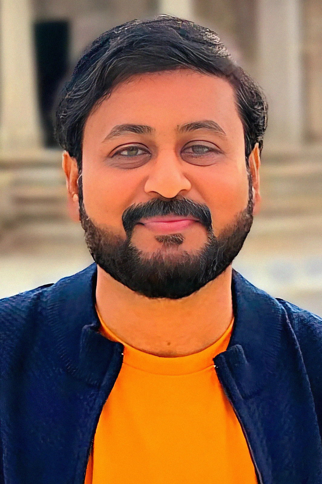 et billede af V Dinesh