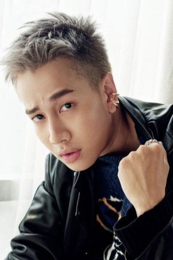 et billede af Lou Hoàng