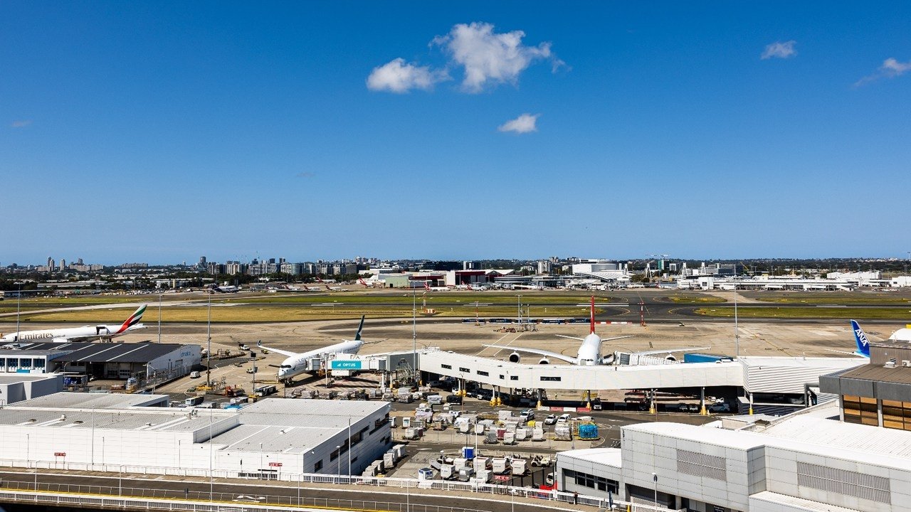 Inside Sydney Airport S1E5 backdrop