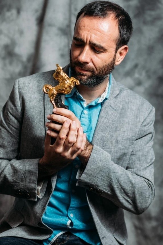 et billede af Sam Voutas