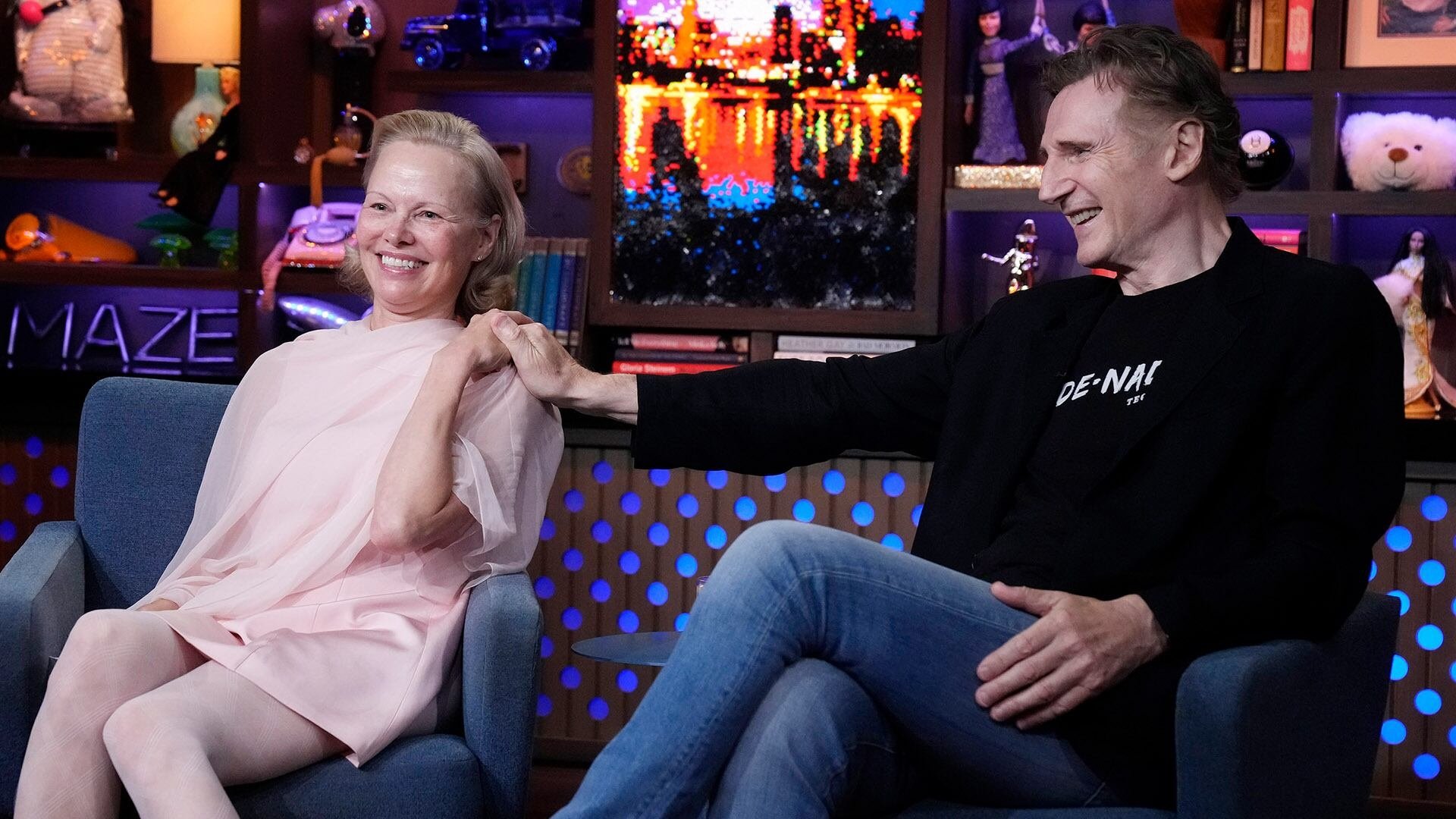 Watch What Happens Live with Andy Cohen - Season 22 Episode 128 : Pamela Anderson, Liam Neeson