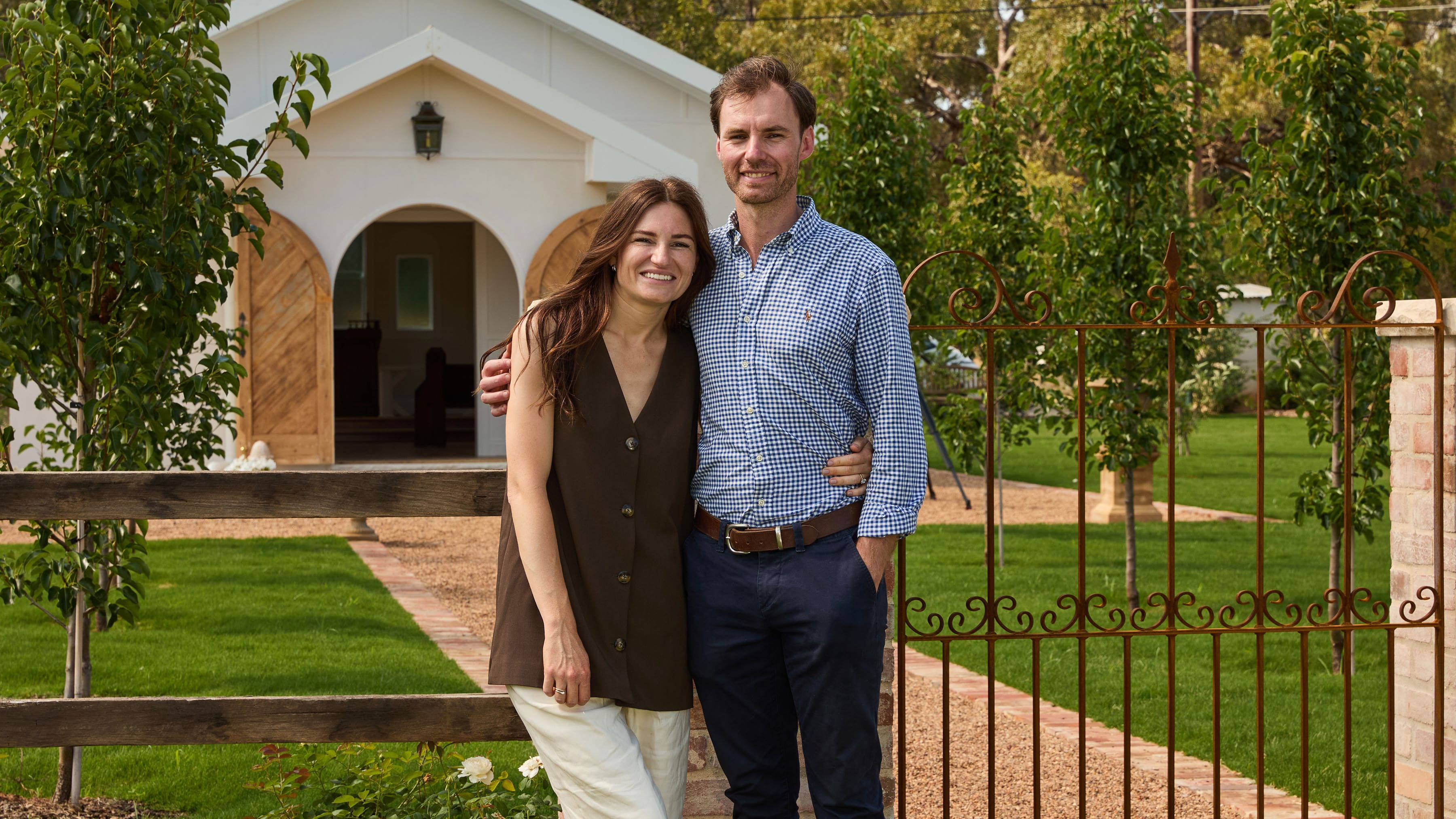 Grand Designs Transformations Season 2 :Episode 2  Teneriffe Tree House and Dubbo Garden