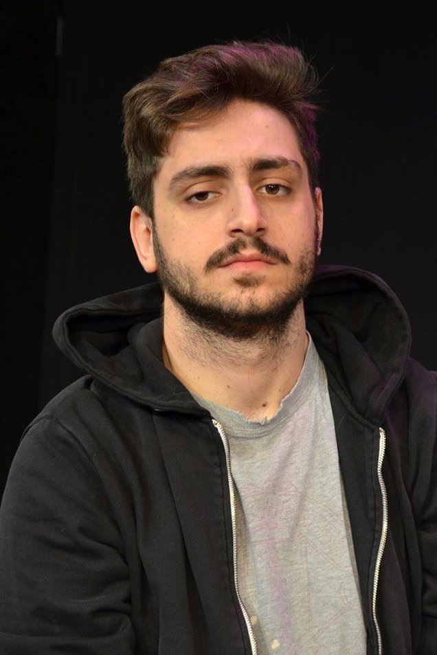 Βίκτωρας Πέτσας's picture in the cast