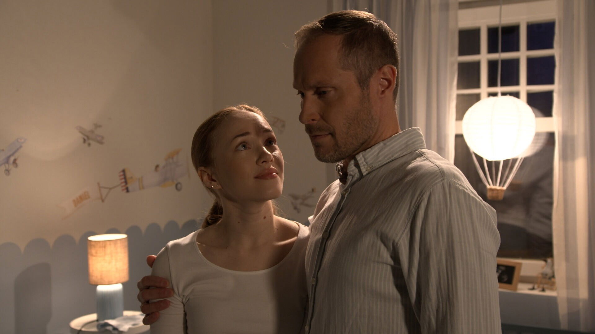 Secret Lives Season 28 :Episode 90  Episode 4880