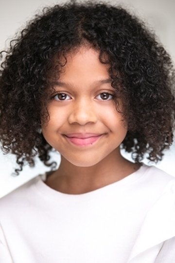 et billede af Hallie Barthram