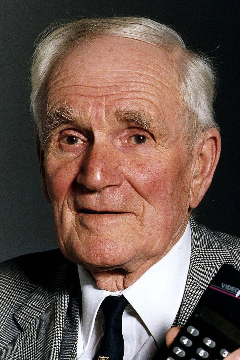 et billede af Desmond Llewelyn