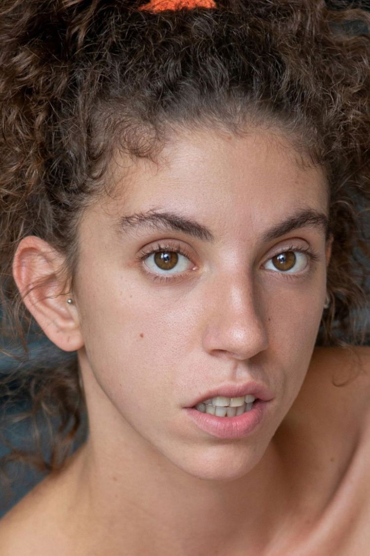 et billede af Luna Naked