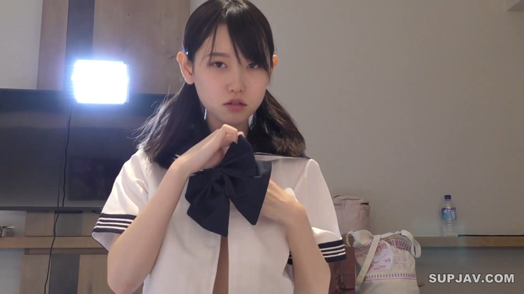Imagem do Filme FC2-PPV-2858723 堀ちゃん似？堀未◯奈似の美少女を妊娠させてしまった問題作。。