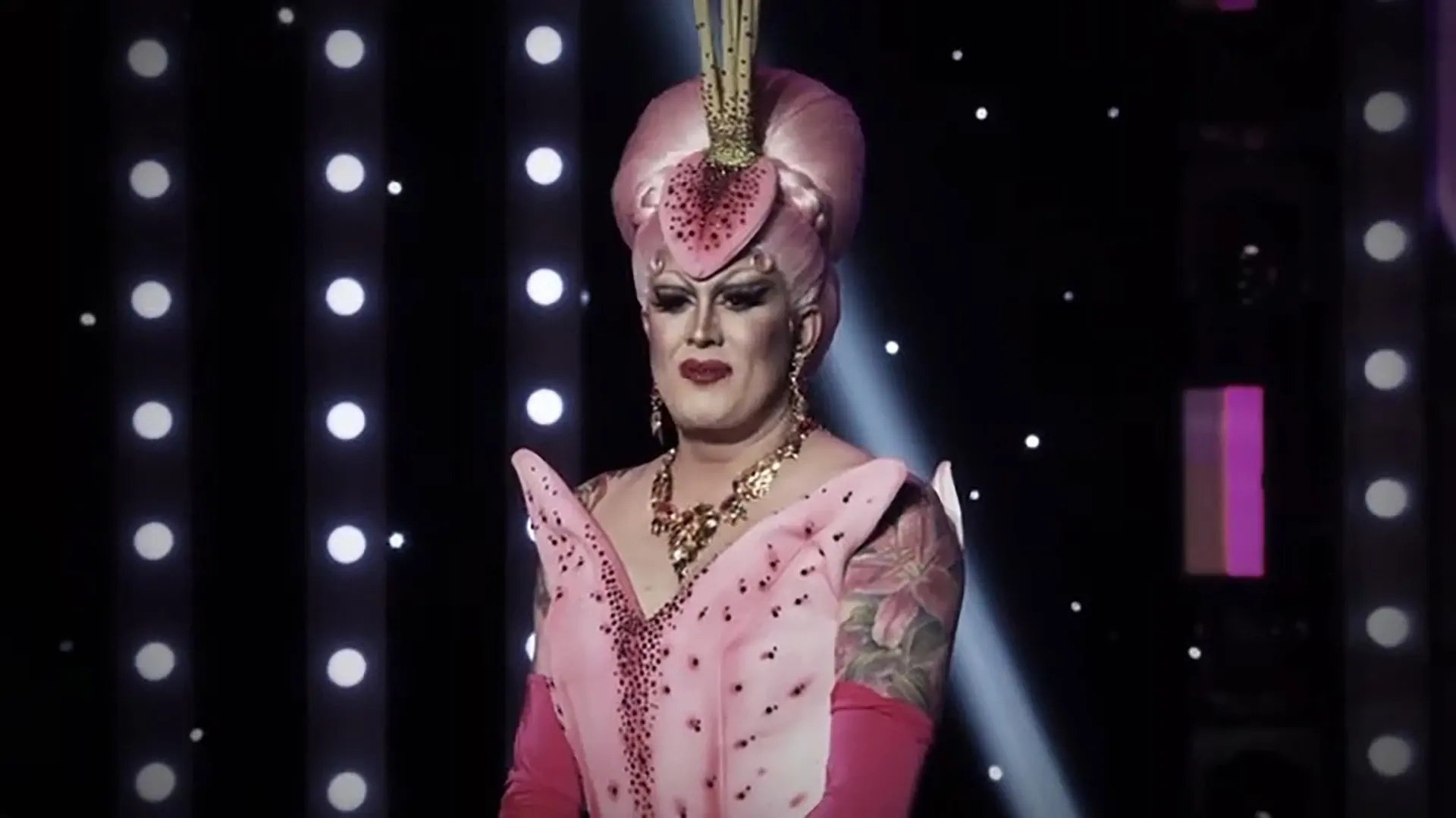 RuPaul's Drag Race All Stars: UNTUCKED - Season 7 Episode 5 : Rappin' Roast