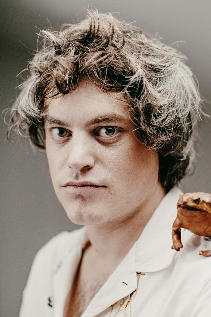 et billede af Weston Razooli