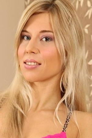 et billede af Adrianne Simpson