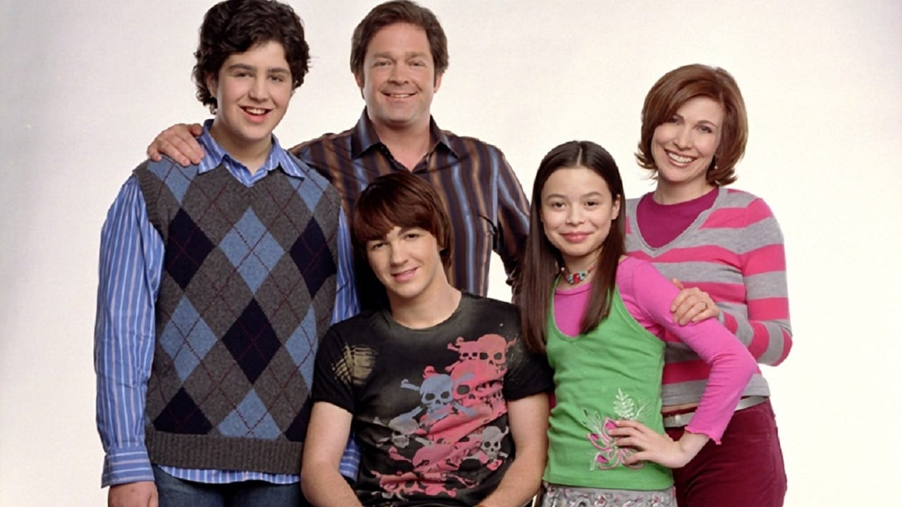 15-year-old Drake and Josh are schoolmates, but not close friends. 