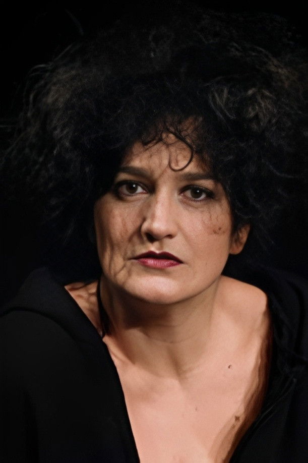 et billede af Isabel Ribas