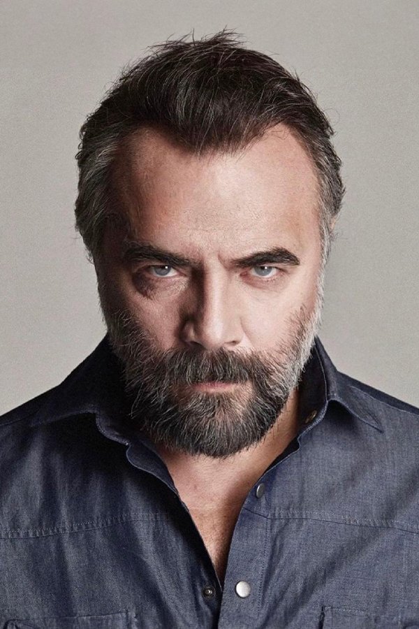 et billede af Oktay Kaynarca