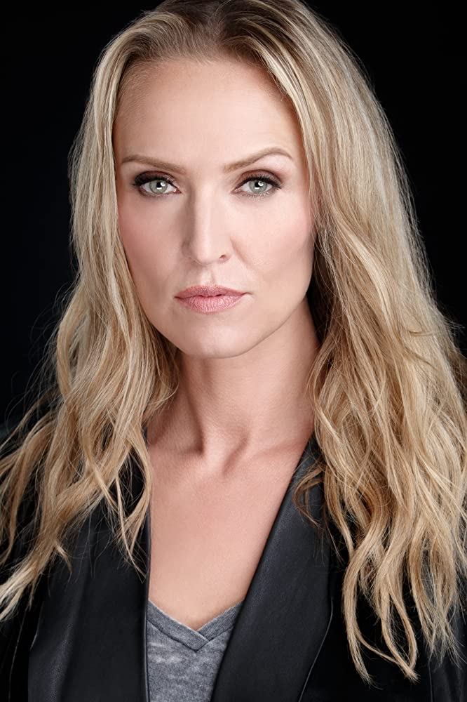 et billede af Claire Smithies