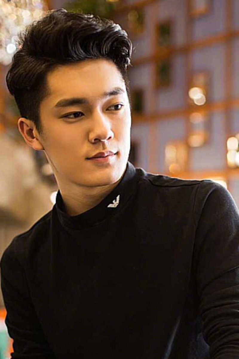 et billede af Lang Yingbo