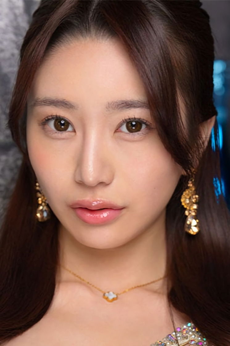 et billede af 紫月みやび