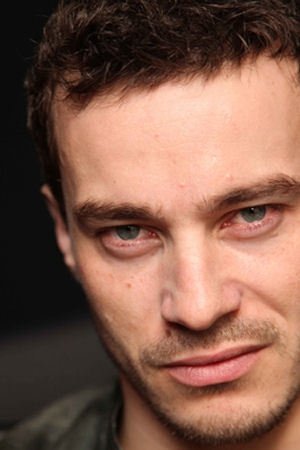 et billede af Johnny Amaro