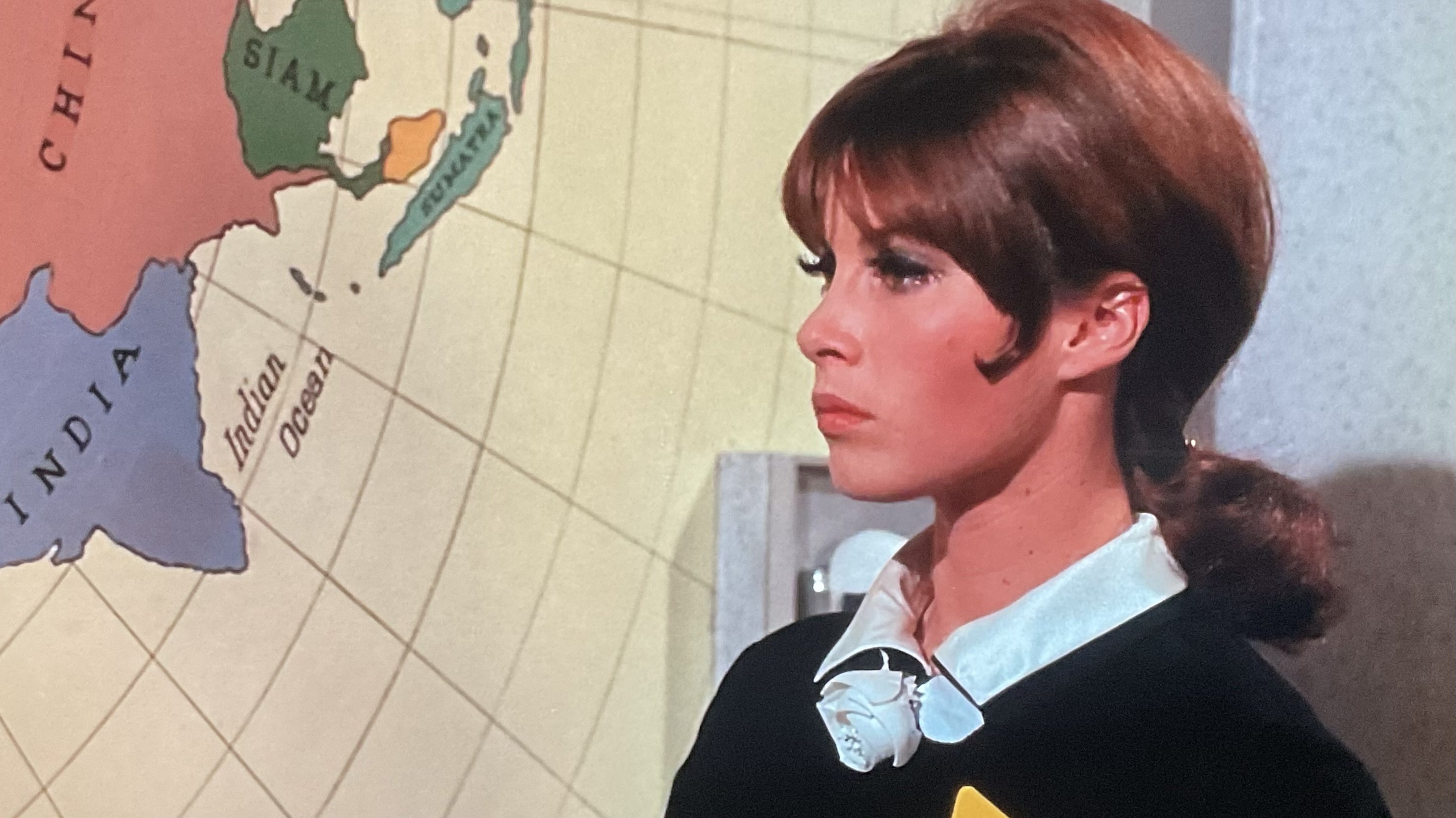 Annie, agent très spécial - Sur Les Bords De La Tamise