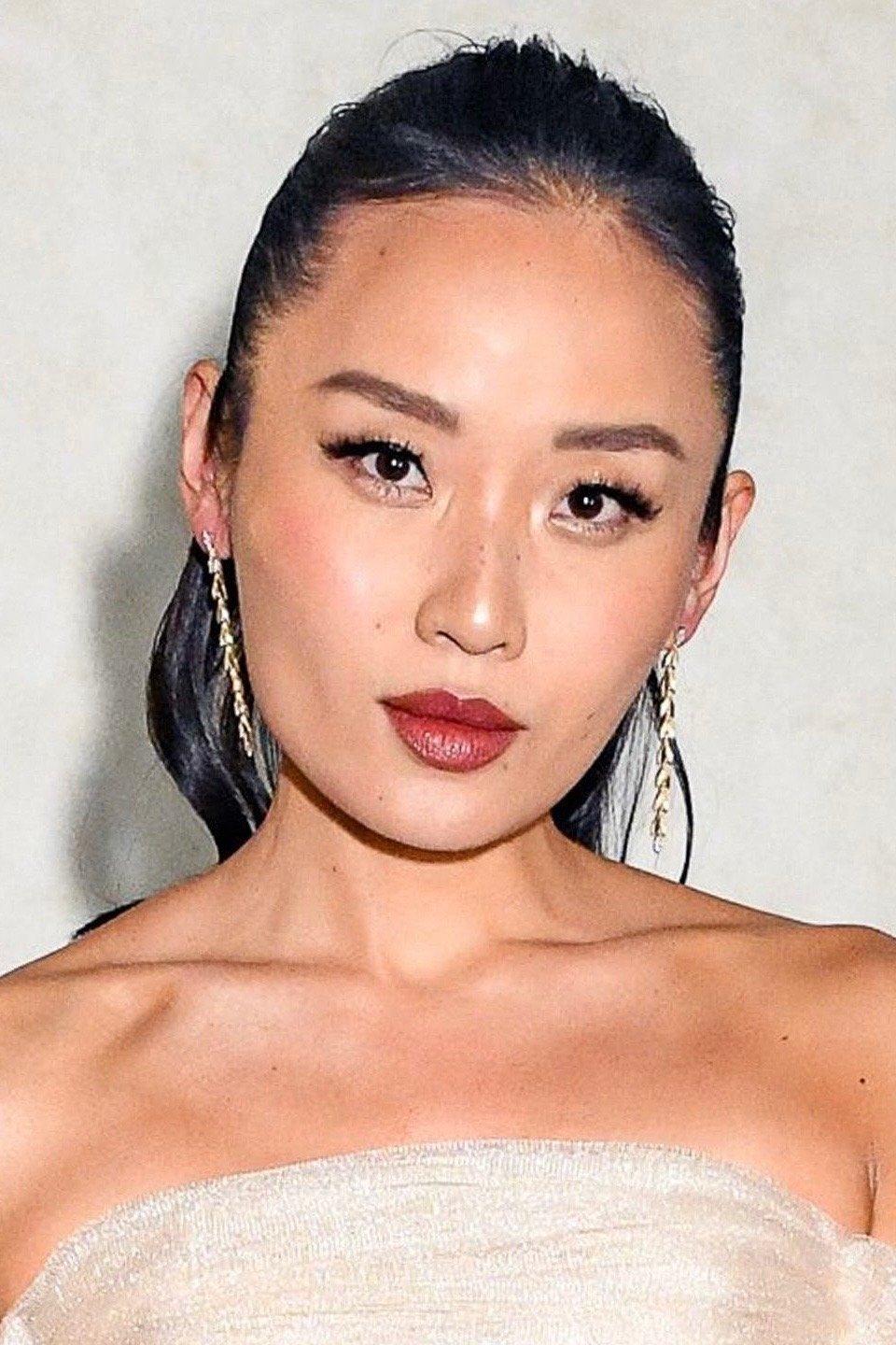 Li Jun Li is Nail Clerk