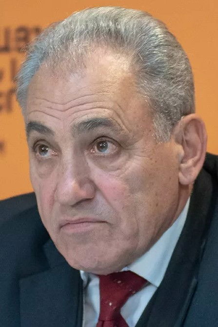 et billede af Sergey Pogosyan