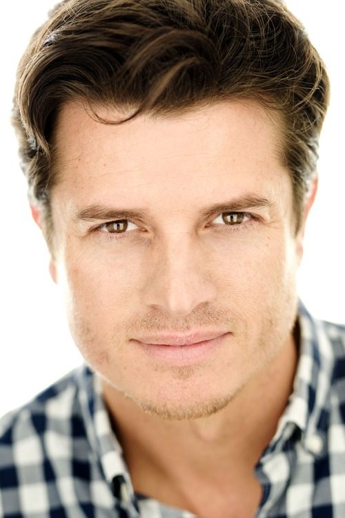 et billede af Joel Pierce