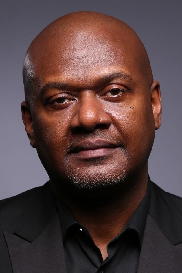 et billede af James Poyser