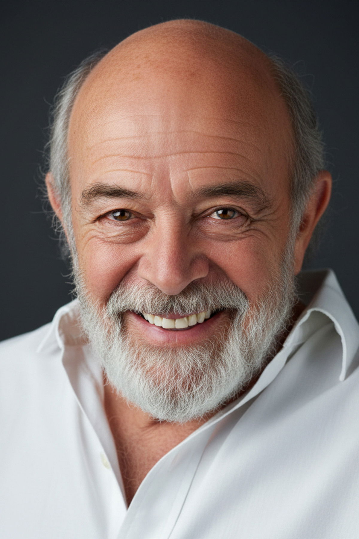 et billede af Engin Cezzar