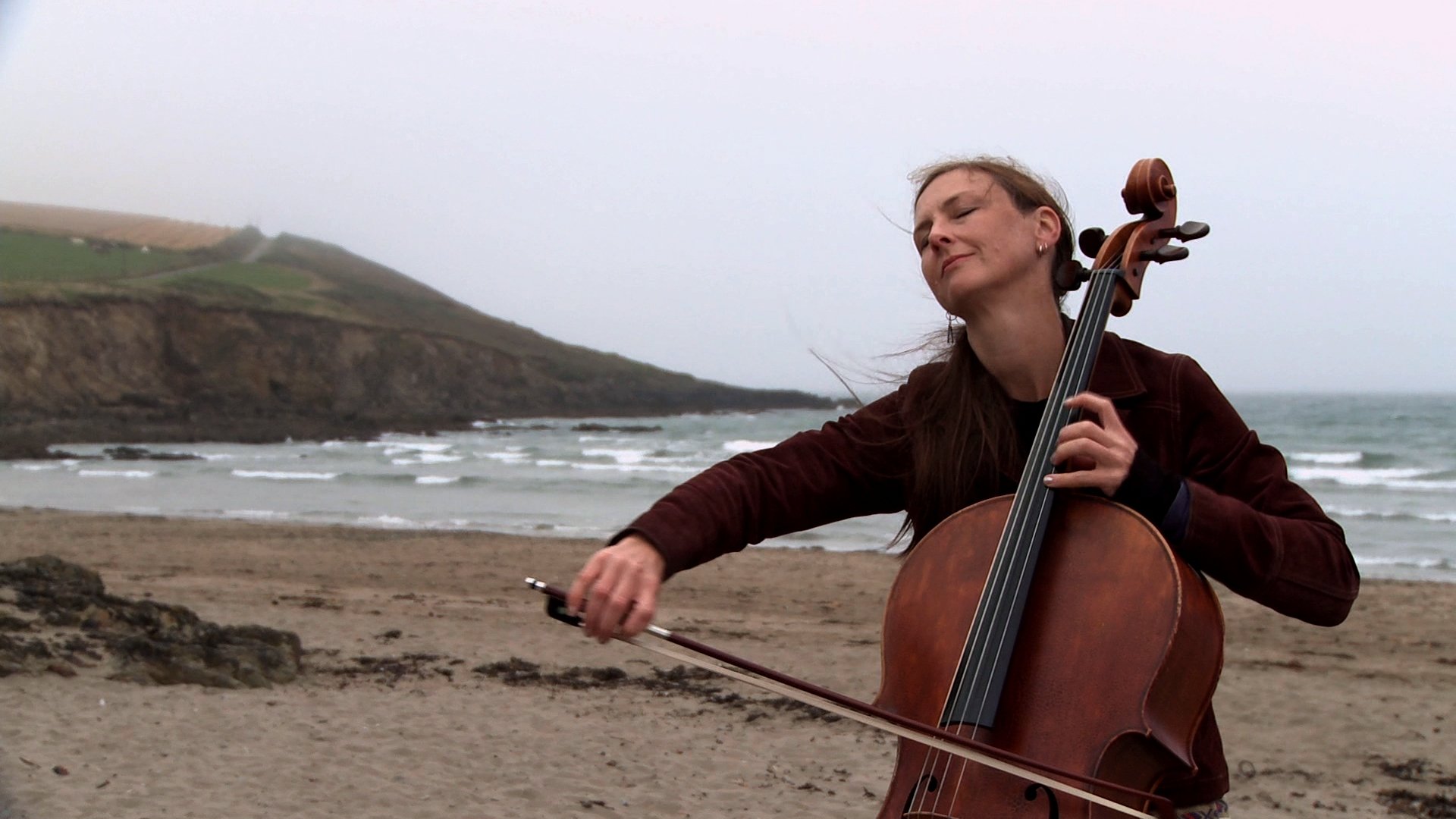 Living the Tradition: An Enchanting Journey into Old Irish Airs (2014)