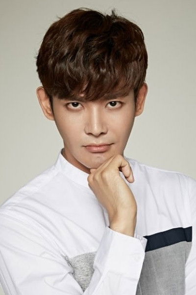 et billede af Ryu Joo Han