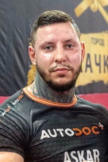 et billede af Askar Mozharov