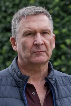 et billede af James Gaddas