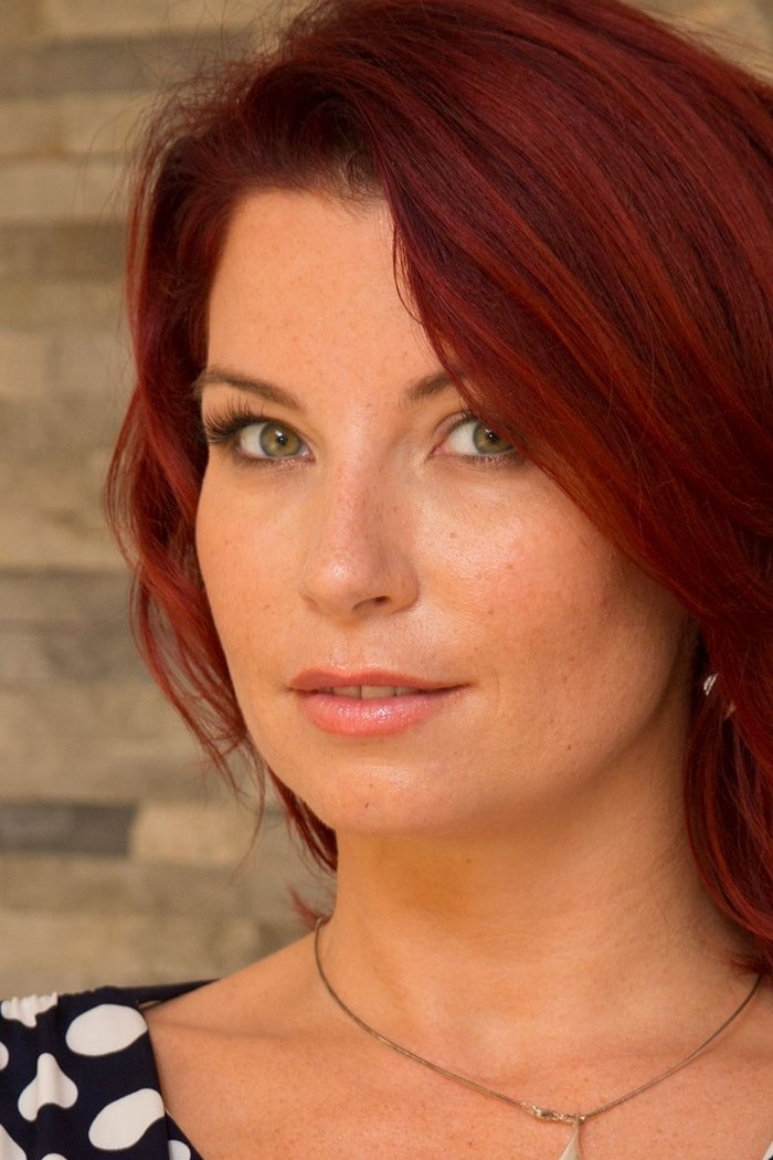 et billede af Julie Valmont