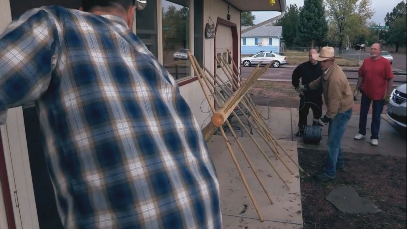 Apocalypse 101 S01E02 backdrop