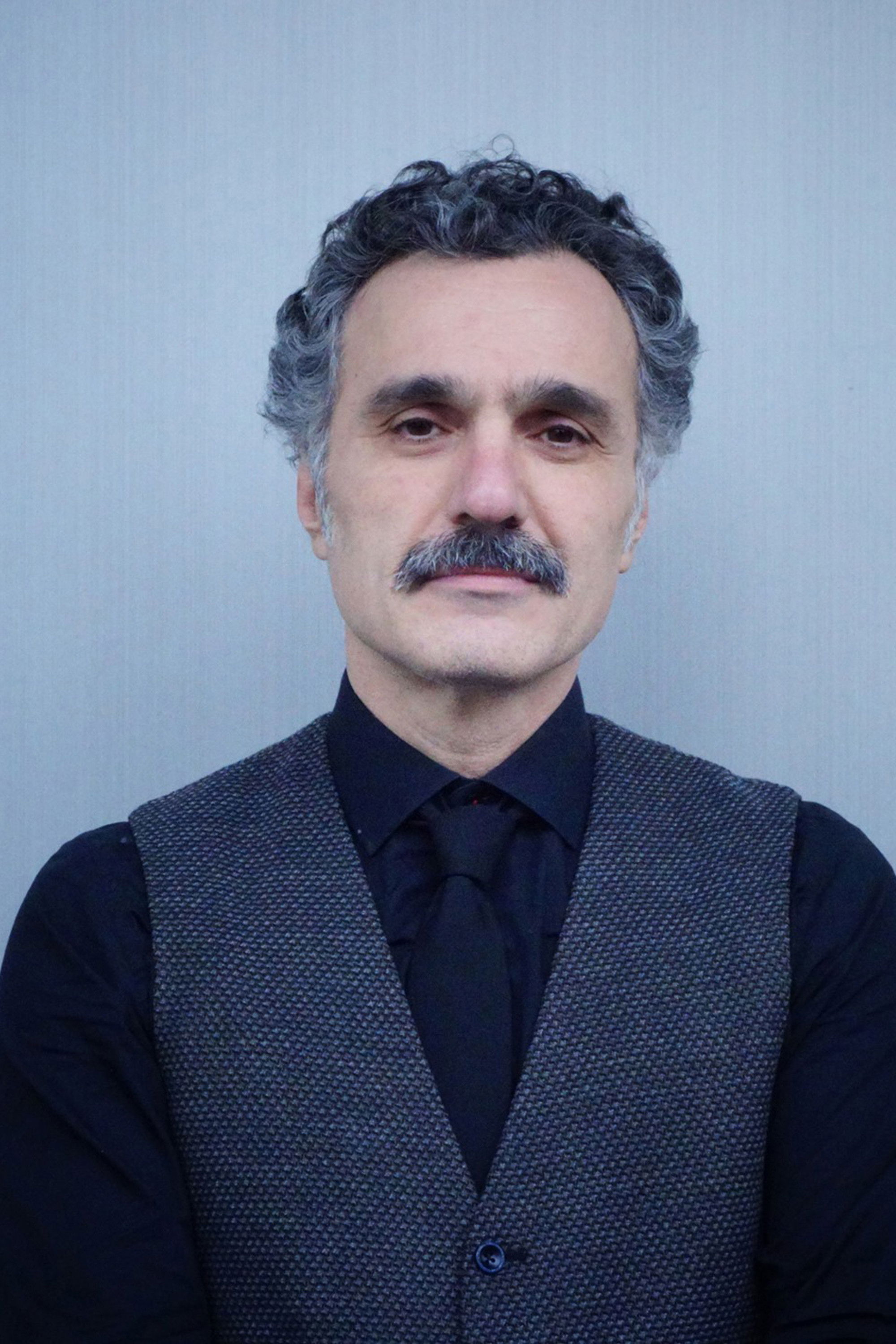 et billede af Siamak Etemadi