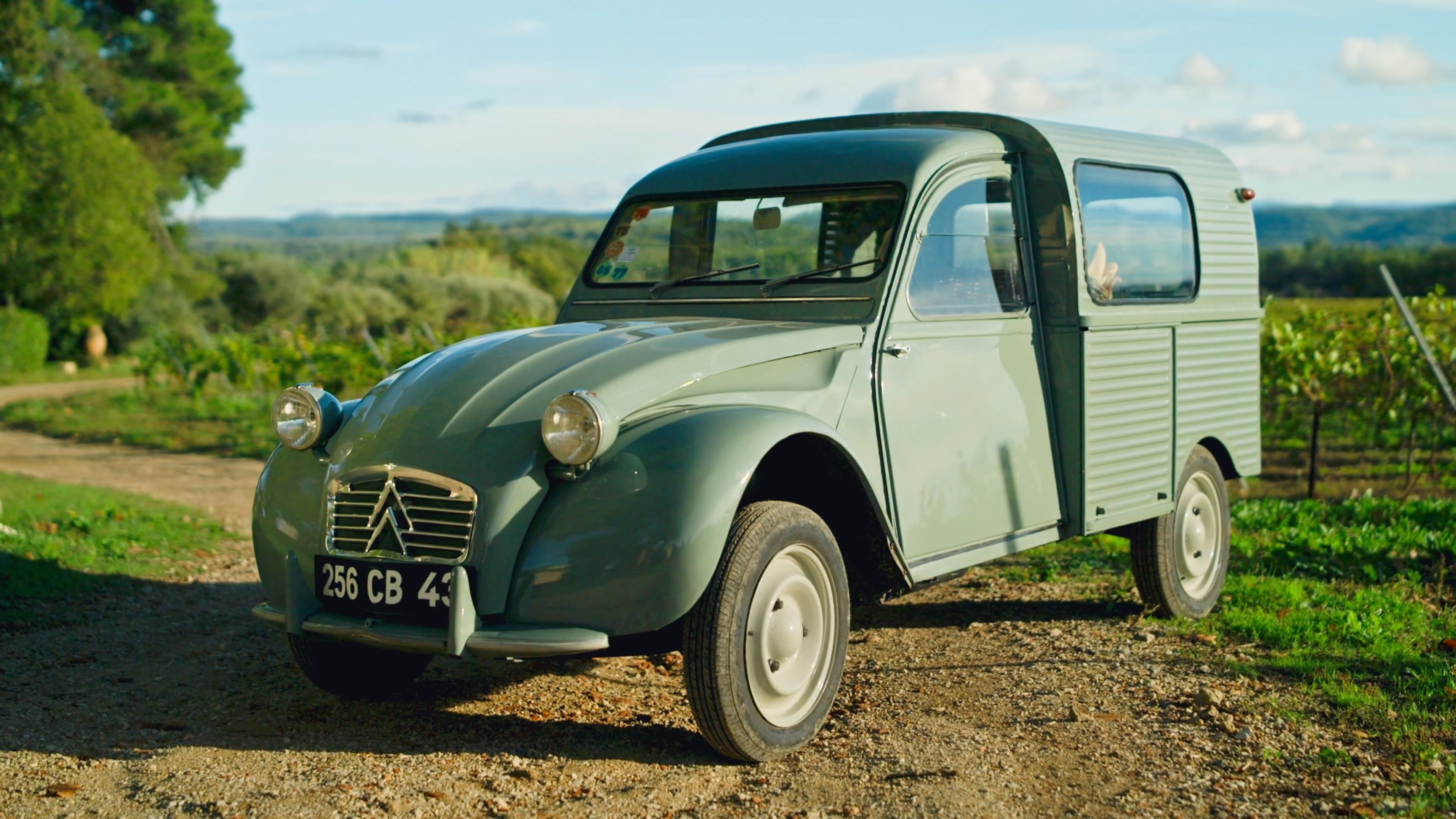 Thumbnail for 2CV Fourgonette - France Season 1 Episode 4